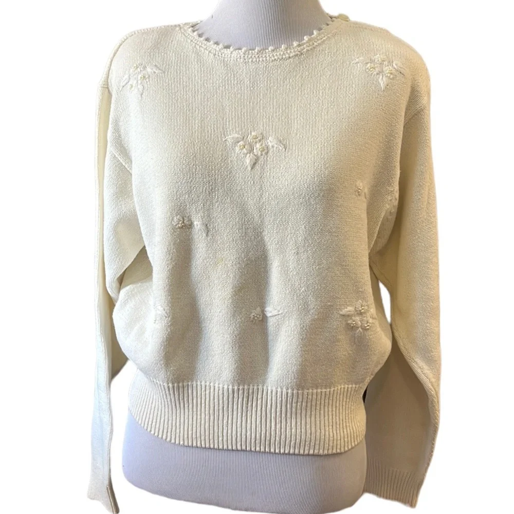 VINTAGE LIZ CLAIBORNE FLORAL EMBROIDERED BEADED KNIT SWEATER IVORY WHITE SIZE 8P - Picture 1 of 15